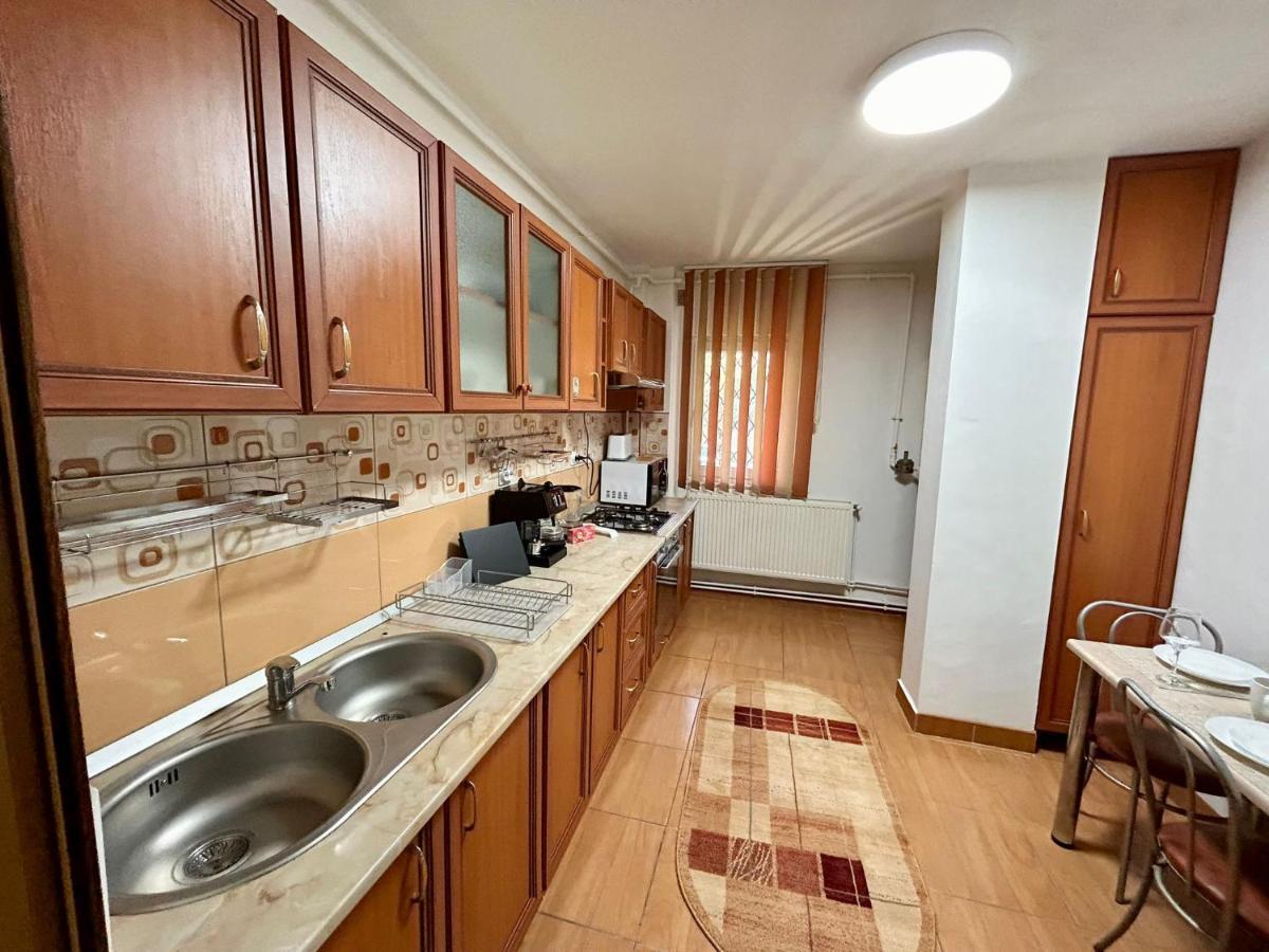 Jad - Familiy 4 Rooms Apartment - Near Forest And Historic Center - Racadau Μπρασόβ Εξωτερικό φωτογραφία