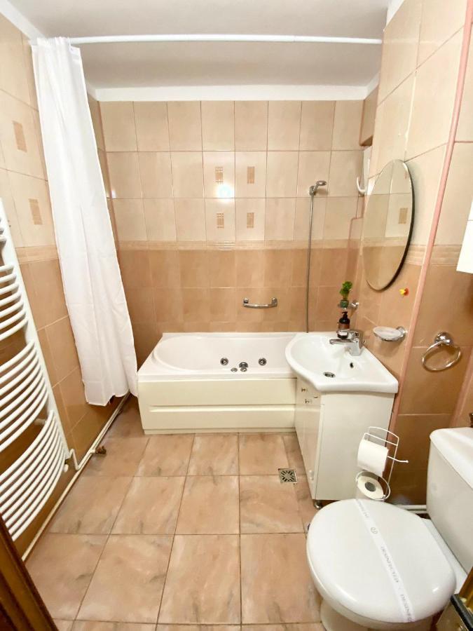 Jad - Familiy 4 Rooms Apartment - Near Forest And Historic Center - Racadau Μπρασόβ Εξωτερικό φωτογραφία
