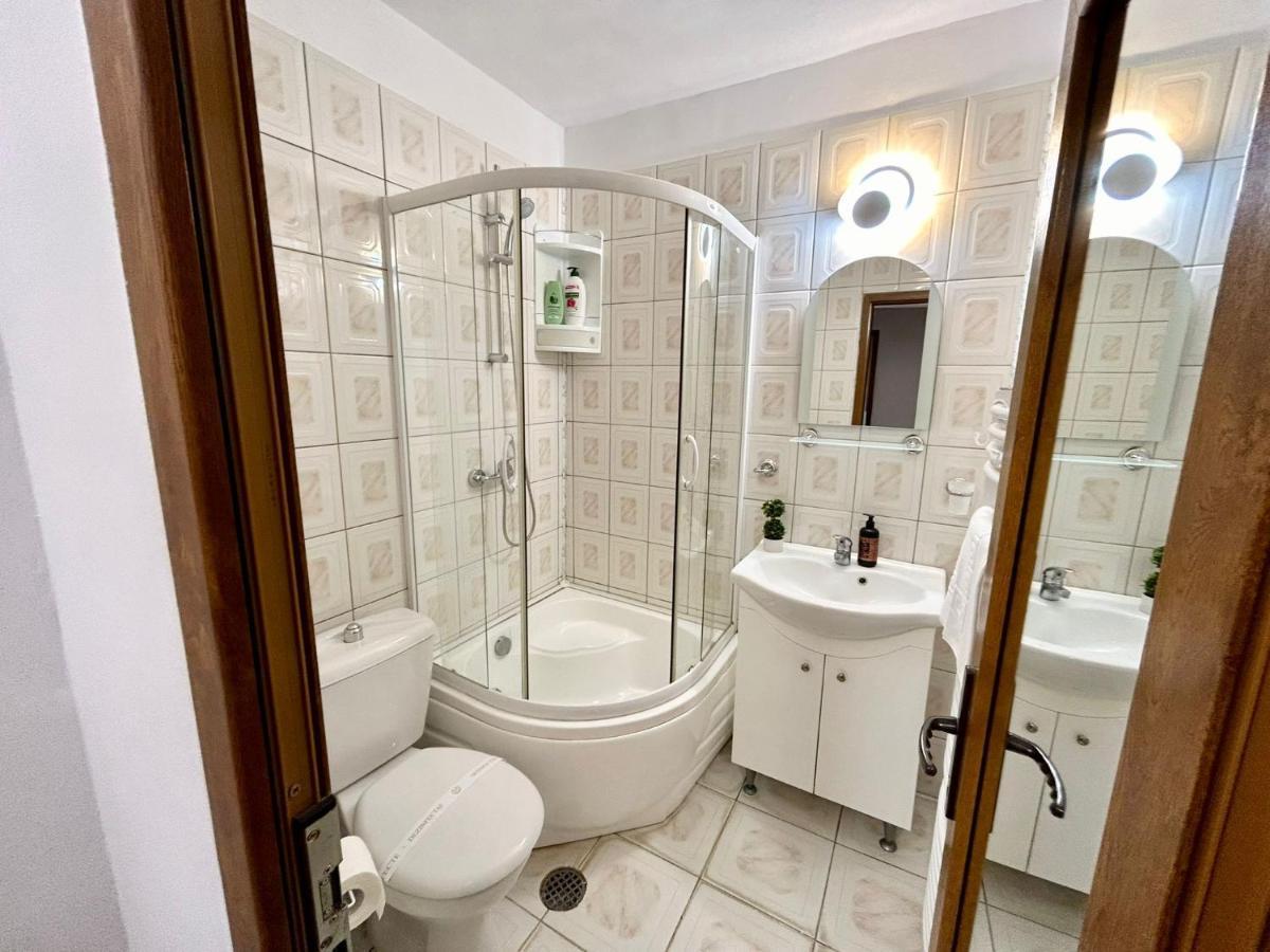 Jad - Familiy 4 Rooms Apartment - Near Forest And Historic Center - Racadau Μπρασόβ Εξωτερικό φωτογραφία